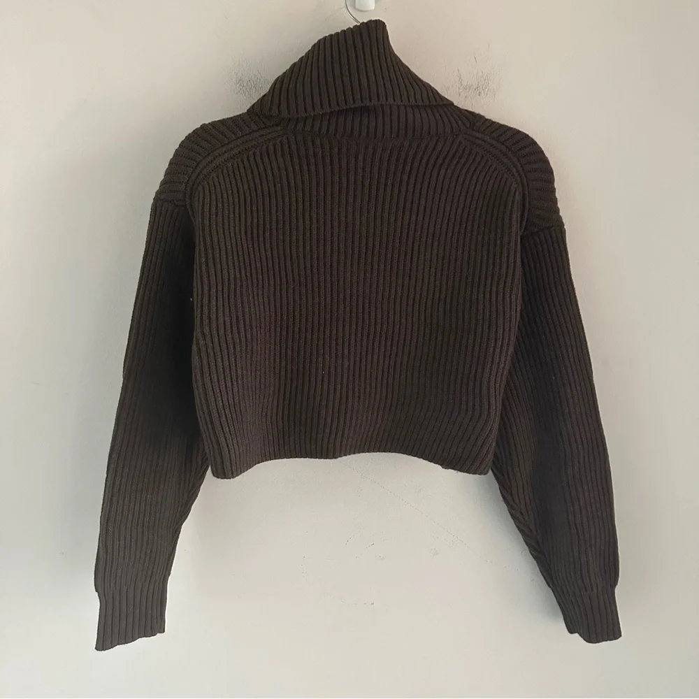 COPY - Aritzia Babaton Guell Cropped Wool Turtleneck Sweater - Picture 3 of 6